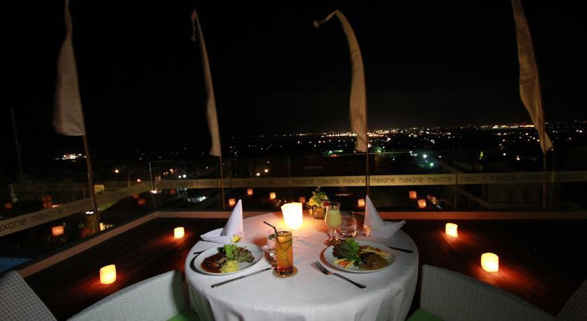 Maxonehotels At Bukit Jimbaran Kültér fotó