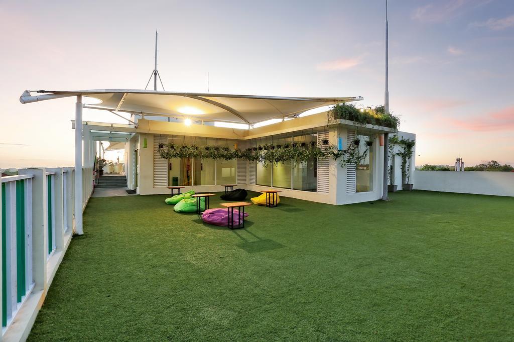 Maxonehotels At Bukit Jimbaran Kültér fotó