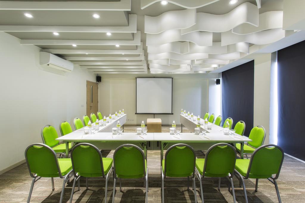 Maxonehotels At Bukit Jimbaran Kültér fotó
