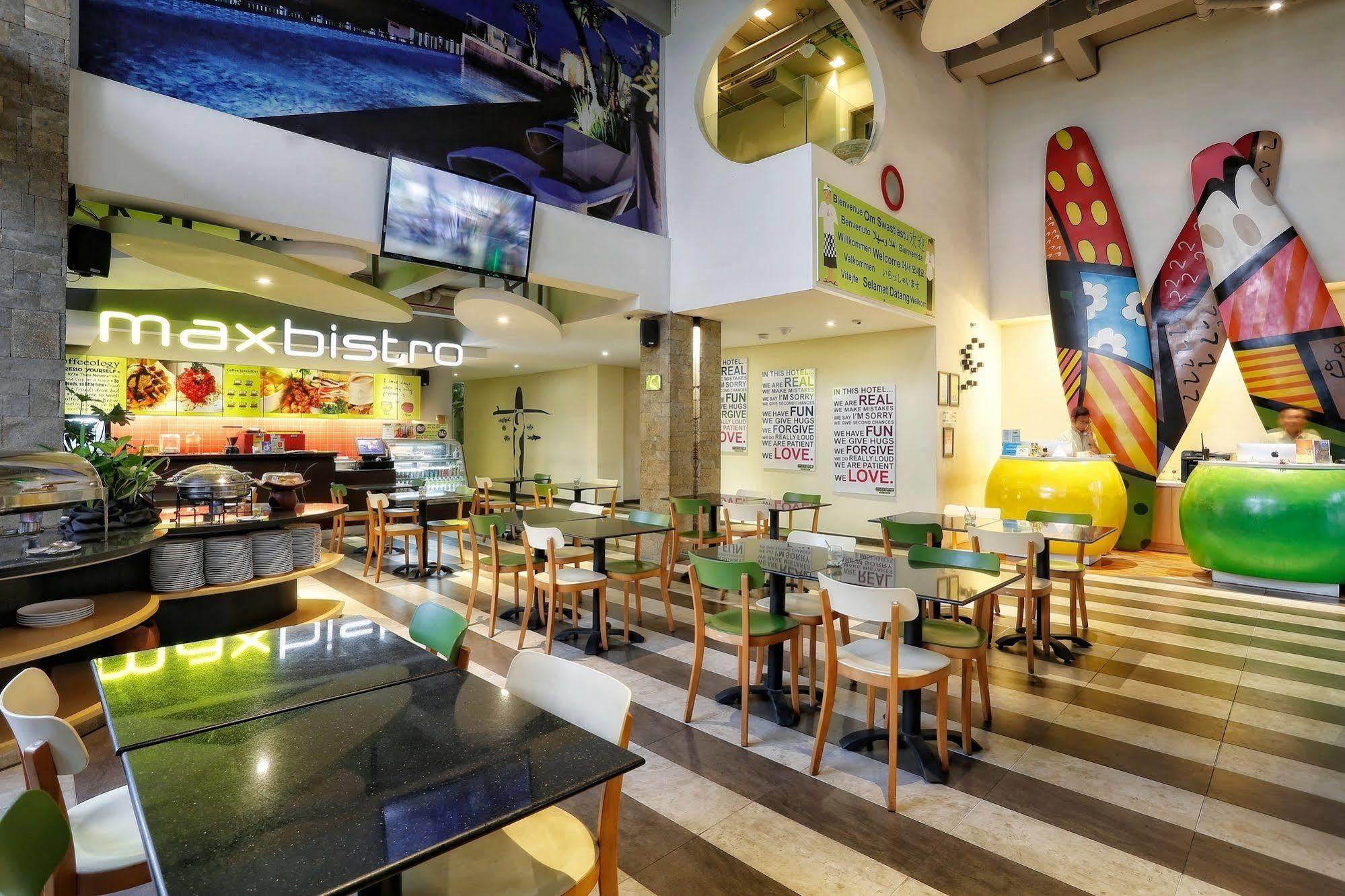 Maxonehotels At Bukit Jimbaran Kültér fotó